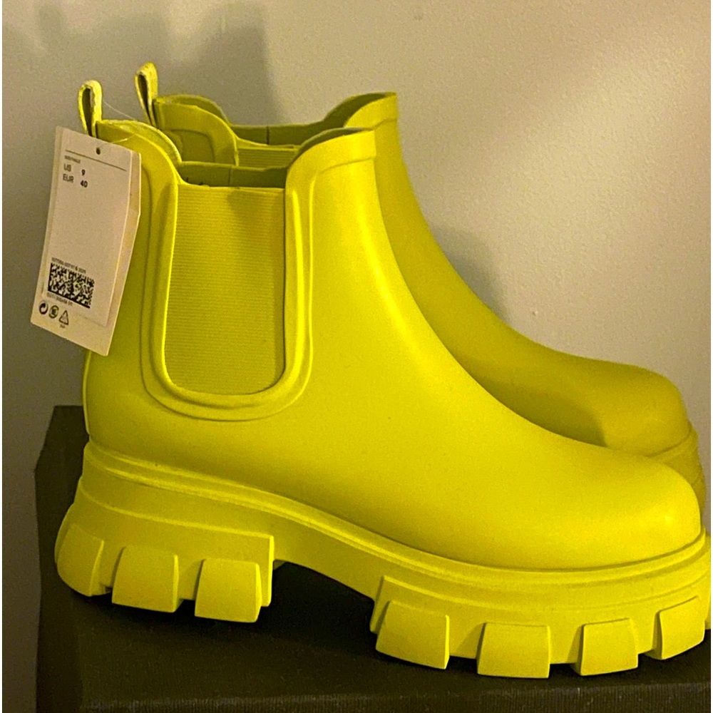 H&M Chunky Rubber Boots